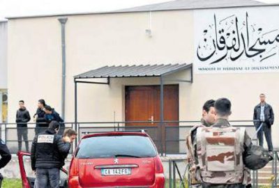 Fransa’da camiye saldırı