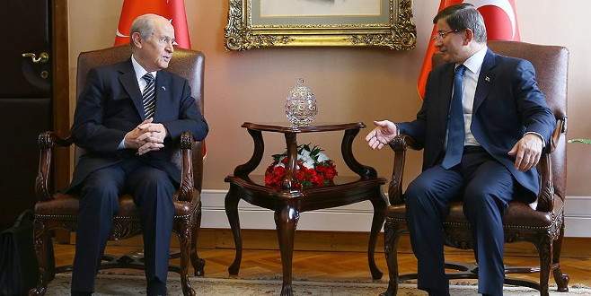 Davutoğlu-Bahçeli görüşmesinde AK Parti heyeti belli oldu