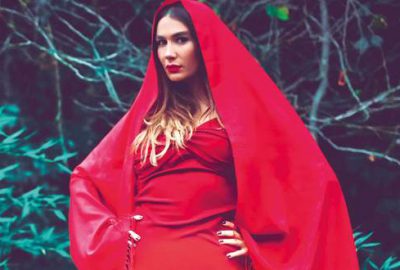 Kırmızı başlıklı Nilay