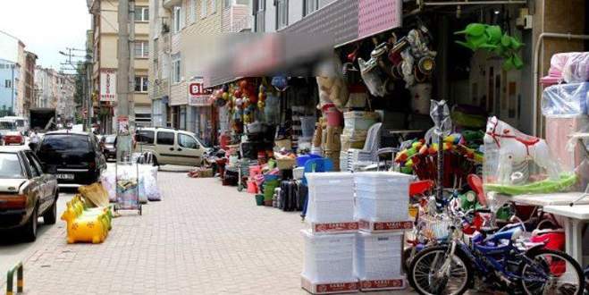 Karacabey’de kaldırım işgaline ceza geliyor