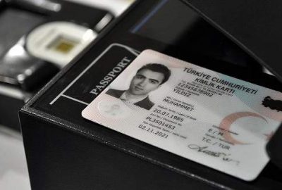 Nüfus cüzdanlarından ‘mavi’ ve ‘pembe’ kalkıyor