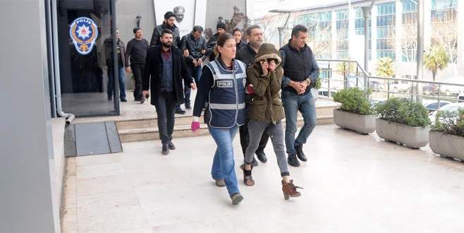 Sahte altın dolandırıcıları Bursa’da yakayı ele verdi