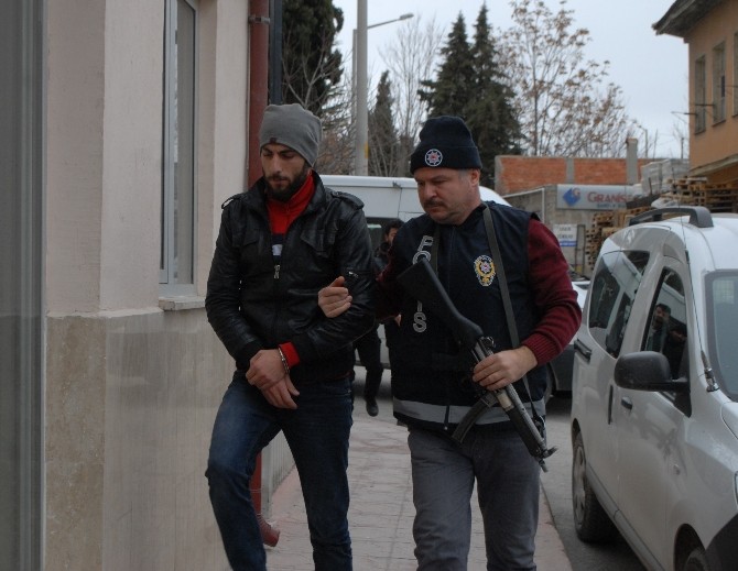Burdur’da Terör Operasyonu: 27 Gözaltı