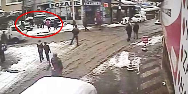 Bursa’da beyzbol sopalı park kavgası