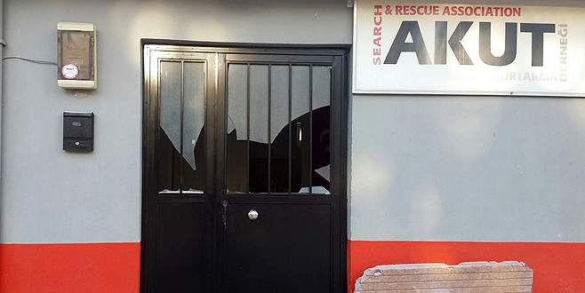 Bursa’da AKUT operasyon merkezi soyuldu