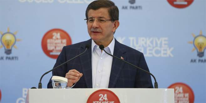 Davutoğlu: Terörle mücadeleyi başlatmasaydık Türkiye kaosa sürüklenebilirdi