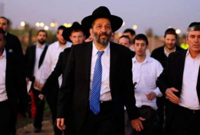 İsrail’de tacizci gitti, rüşvetçi geldi