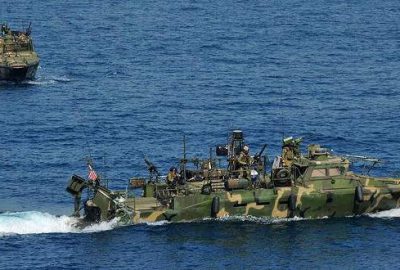 İran ABD askerlerini serbest bıraktı