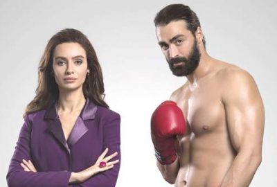 İki set arası mekik dokuyor