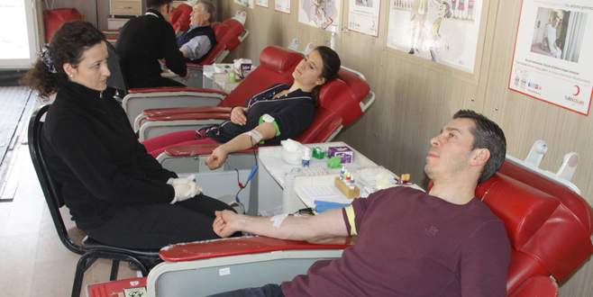 İnegöllü 2015’de 6 bin 350 ünite kan bağışladı