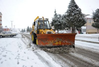 Karaman Belediyesi Karla Mücadele Çalışmasını Sürdürüyor