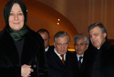 Koç Ailesi taziyeleri kabul ediyor