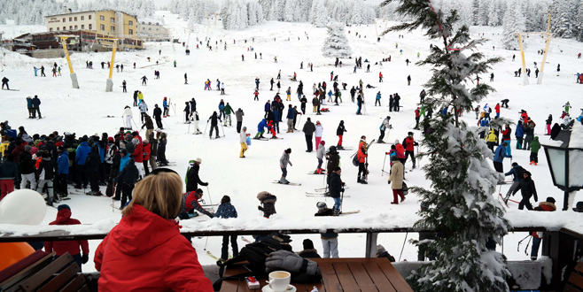 Uludağ yarı yıl tatiliyle birlikte hareketlendi