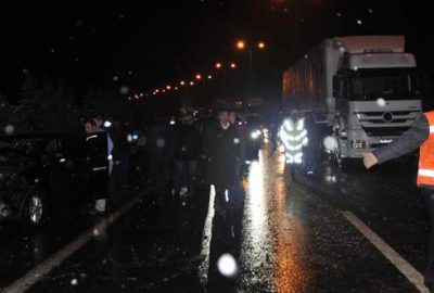 Feci kaza! 11 araç birbirine girdi