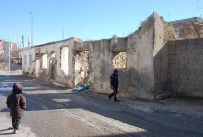 Metruk Evler Tehlike Saçıyor