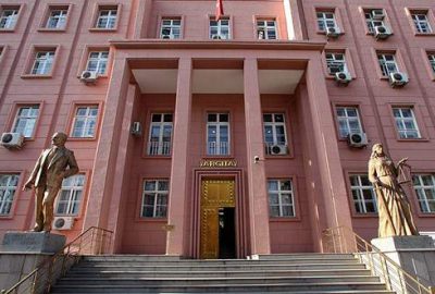 Yargının işi başından aşkın