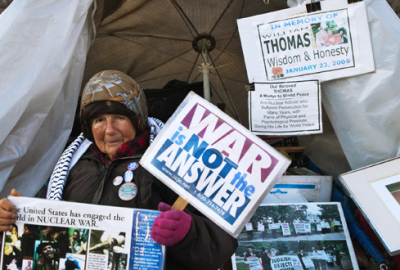 35 yıllık protestocu hayatını kaybetti