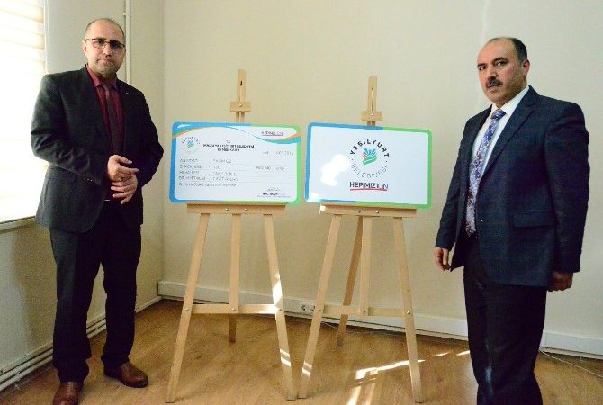 Yeşilyurt Belediyesi tarafından hayata geçirilen ‘Ekmek Kart’ uygulaması ile yardımlar