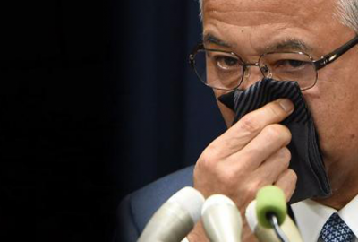 Yolsuzluk söylentileri bakanı istifa ettirdi