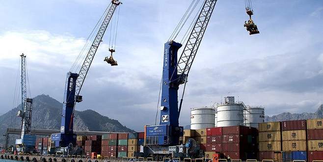Dış ticaret açığı 2015’te azaldı