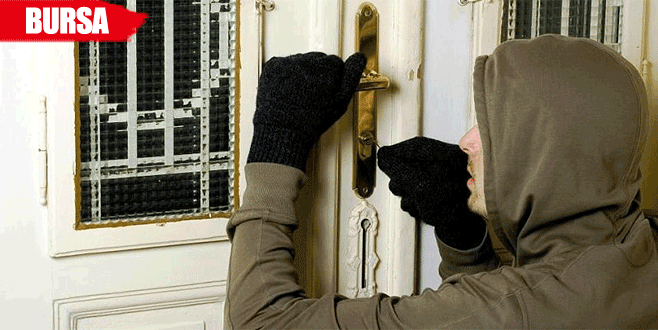 Hırsızlık için girdiği evde uyuşturucuyla yakalandı