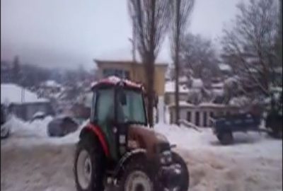 Traktörüyle Drift Yaptı