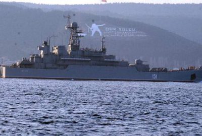 2 Rus savaş gemisi ‘Boğaz’dan geçti