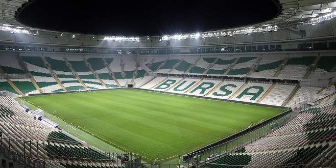 Timsah Arena’da zemin sorunu