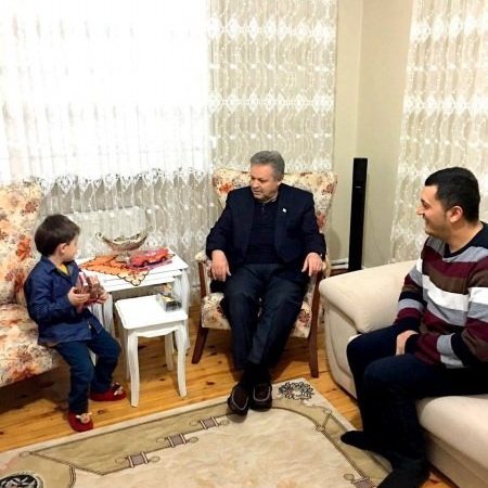 Erzincan Süleyman Kahraman, aile ziyaretleri kapsamında Ergenekon Mahallesindeki Tanrıver ailesinin