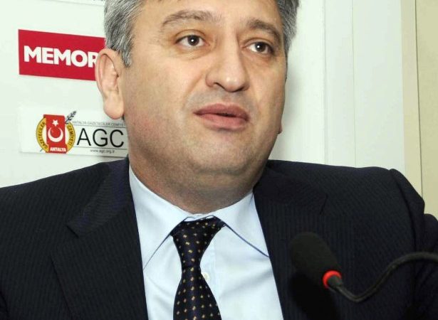 Memorial Sağlık Grubu Antalya Onkoloji Merkezi Başkanı Prof. Dr. Mustafa