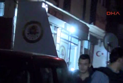 Kafeye silahlı saldırı: 4 yaralı