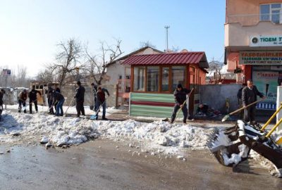 Adilcevaz Belediyesi’nden kış temizliği