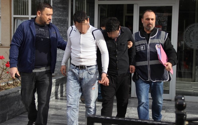 Kablo Hırsızları Yakalandı