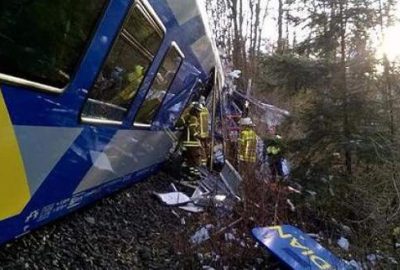 Tren kazası: 9 ölü, 150 yaralı