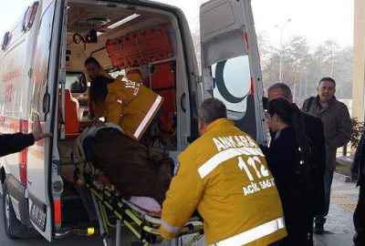 Damper kapağına sıkışan kulağı koptu