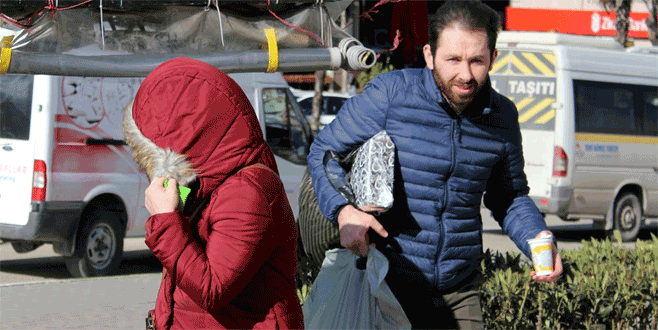 Lodos Bursalılara zor anlar yaşattı