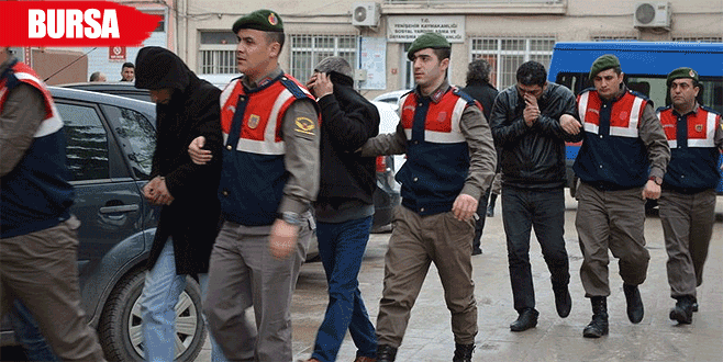 Kamyonlar dolusu çerez, bunları taşımak için de mazot çaldılar