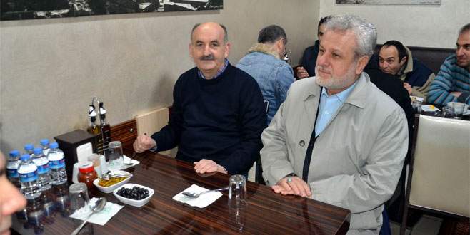 Müezzinoğlu, Bursa’da vatandaşla çorba içti