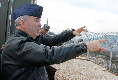 Orgeneral Ünal, Suriye sınırında