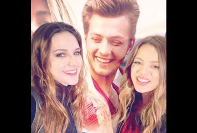 Kardeşlerden abiye destek