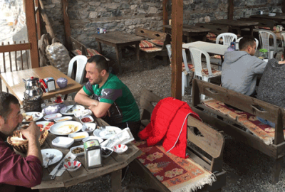 Cumalıkızık’ta moral depoladılar