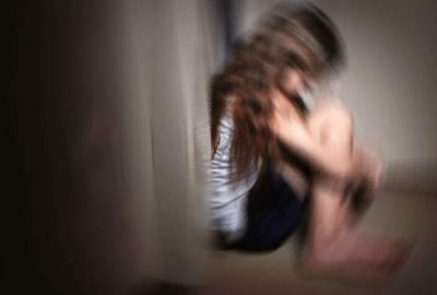 Öz kızına 8 yaşından itibaren…