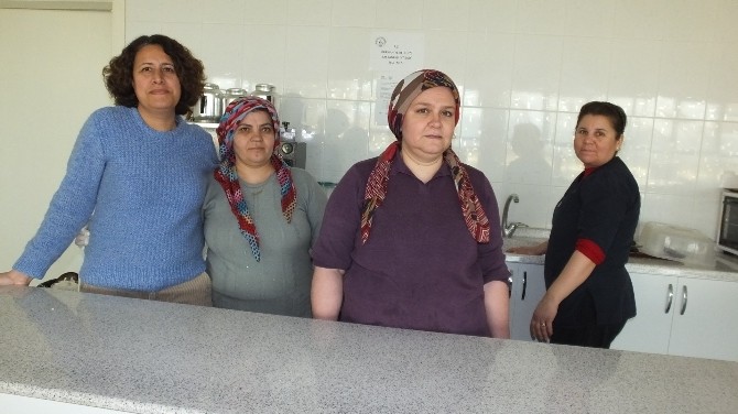 Burhaniye’de Kültür Merkezine Kafeterya Açıldı