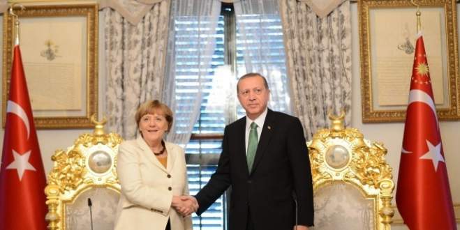 Erdoğan, Almanya Başbakanı Merkel ile telefonda görüştü