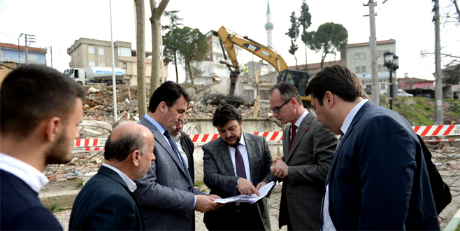 Bursa’nın yeni meydanında çalışmalar hızla sürüyor