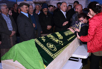 Genç gazeteci son yolculuğuna uğurlandı