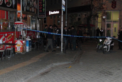 Kar maskeli saldırganlar yol ortasında vurdu