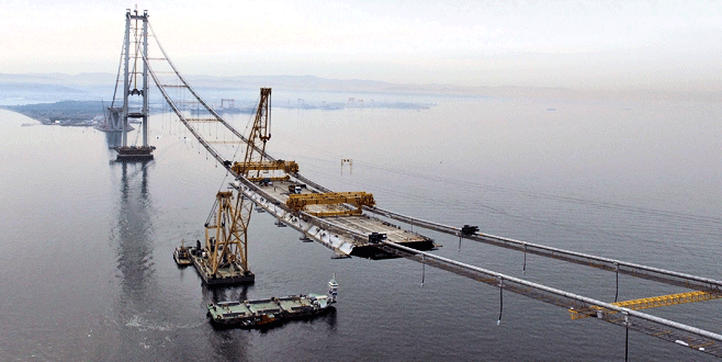 Körfez köprüsünde ilk 275 metre tamamlandı