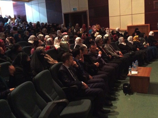 Hınıs’ta Kadın Çiftçilere Eğitim Programı