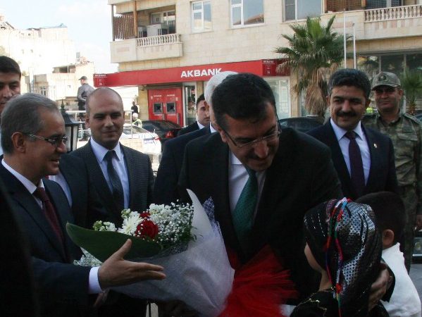 Gümrük ve Ticaret Bakanı Bülent Tüfenkci, kirli savaşa dur diyemeyenlerin,